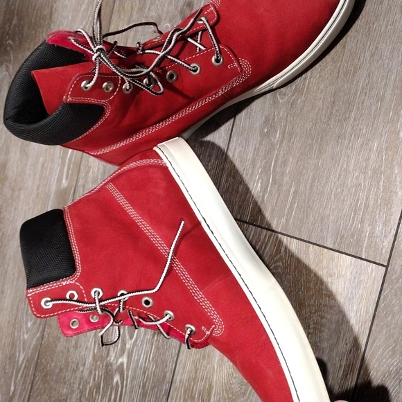 Timberland Earth keepers red suede high top boots. Mint condition. Size 11.5 main image 9